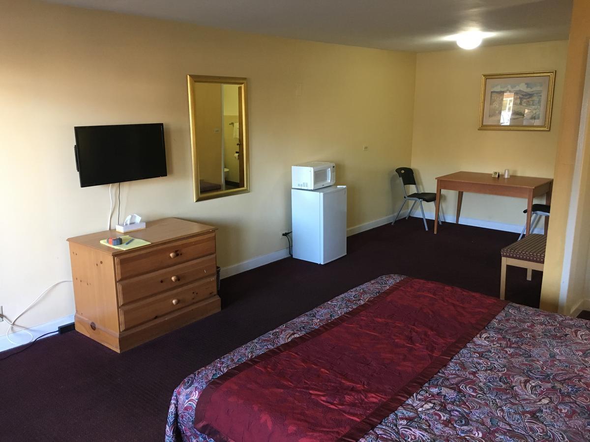 Midway Inn & Suites Oak Lawn Dış mekan fotoğraf